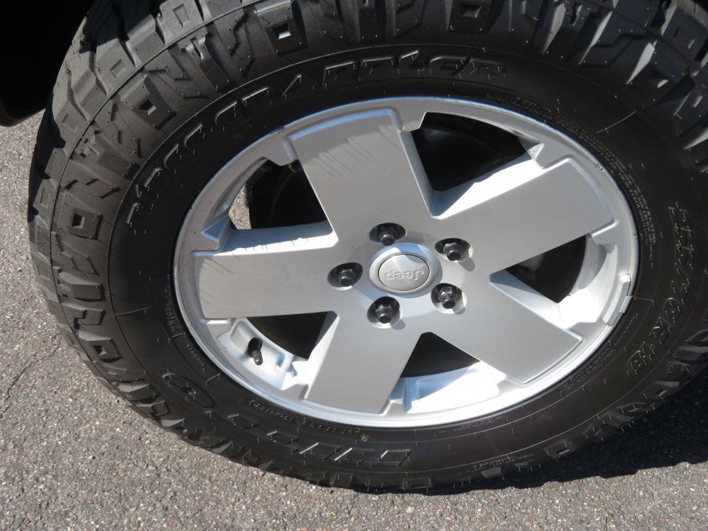 2012 Jeep Wrangler Unlimited 1OWNER AZ JEEP WRANGLER 4DR HARTOP SAHARA EXTRA CLEAN - 22932904 - 13