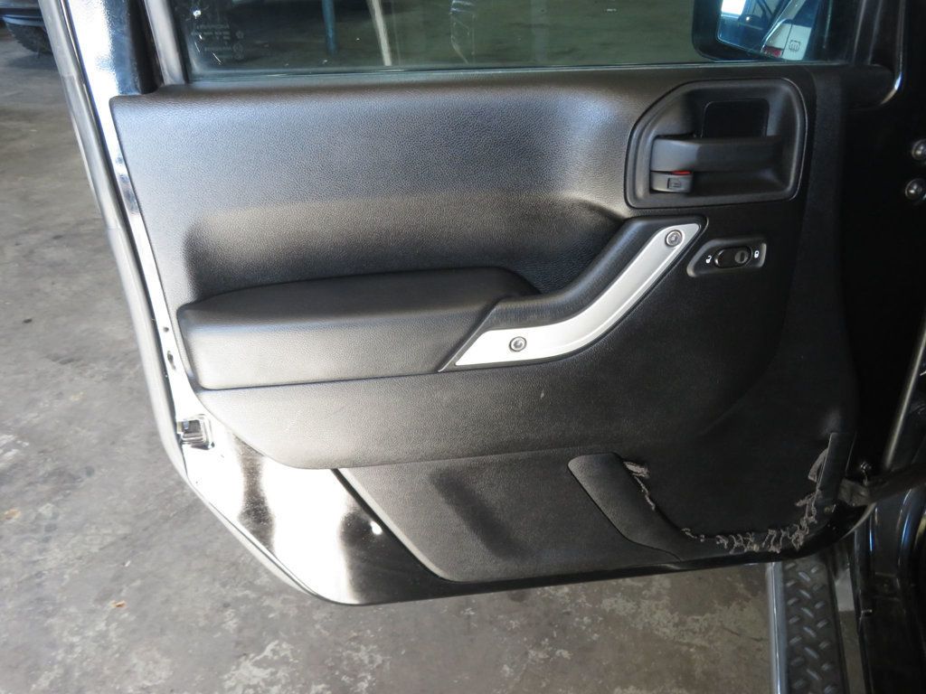 2012 Jeep Wrangler Unlimited 1OWNER AZ JEEP WRANGLER 4DR HARTOP SAHARA EXTRA CLEAN - 22932904 - 15