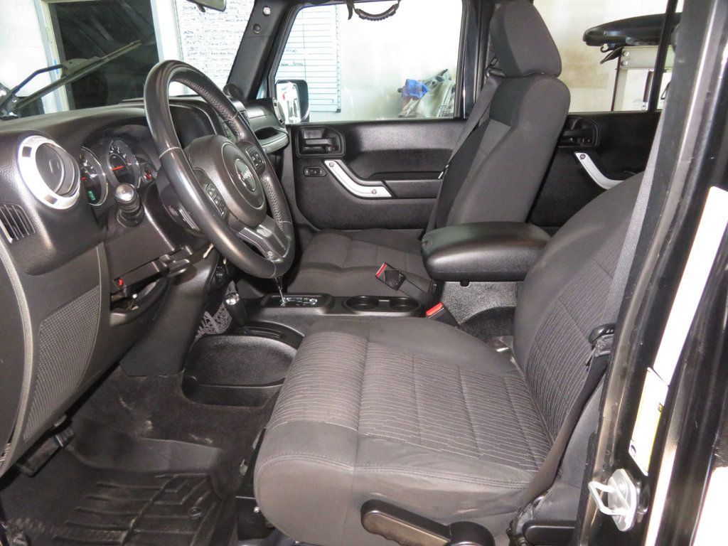 2012 Jeep Wrangler Unlimited 1OWNER AZ JEEP WRANGLER 4DR HARTOP SAHARA EXTRA CLEAN - 22932904 - 16
