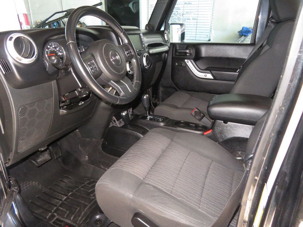 2012 Jeep Wrangler Unlimited 1OWNER AZ JEEP WRANGLER 4DR HARTOP SAHARA EXTRA CLEAN - 22932904 - 17