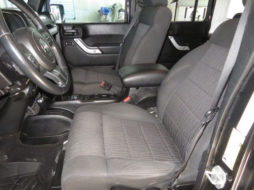 2012 Jeep Wrangler Unlimited 1OWNER AZ JEEP WRANGLER 4DR HARTOP SAHARA EXTRA CLEAN - 22932904 - 19