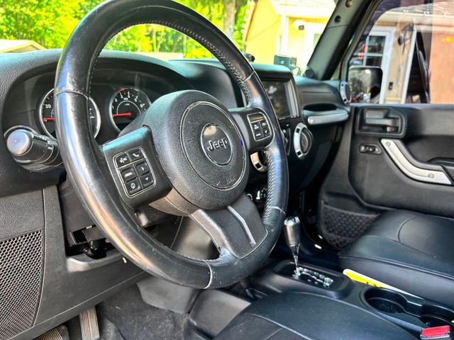 2012 Jeep Wrangler Unlimited 4WD 4dr Sahara - 22888604 - 13