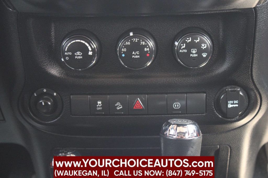 2012 Jeep Wrangler Unlimited 4WD 4dr Sahara - 22894129 - 19