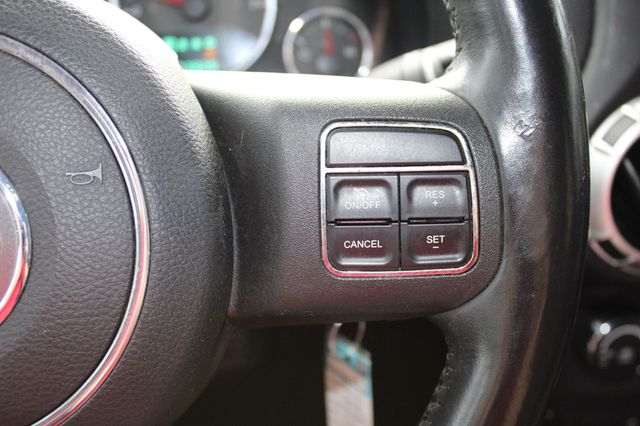 2012 Jeep Wrangler Unlimited 4WD 4dr Sahara - 23023596 - 16