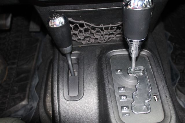 2012 Jeep Wrangler Unlimited 4WD 4dr Sahara - 23023596 - 19