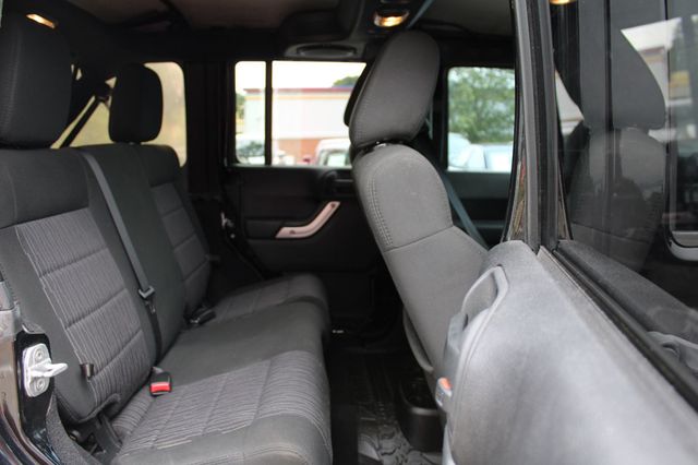 2012 Jeep Wrangler Unlimited 4WD 4dr Sahara - 23023596 - 22