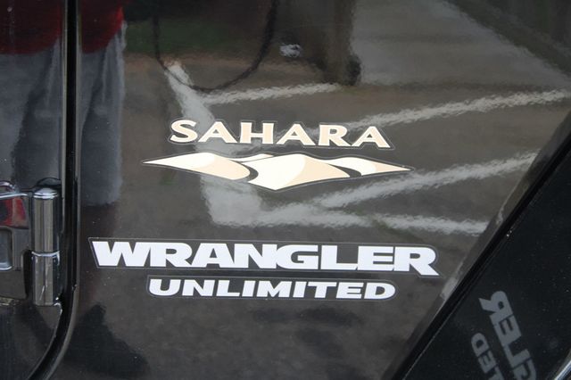 2012 Jeep Wrangler Unlimited 4WD 4dr Sahara - 23023596 - 28