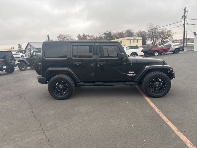 2012 Jeep Wrangler Unlimited Sahara photo 8