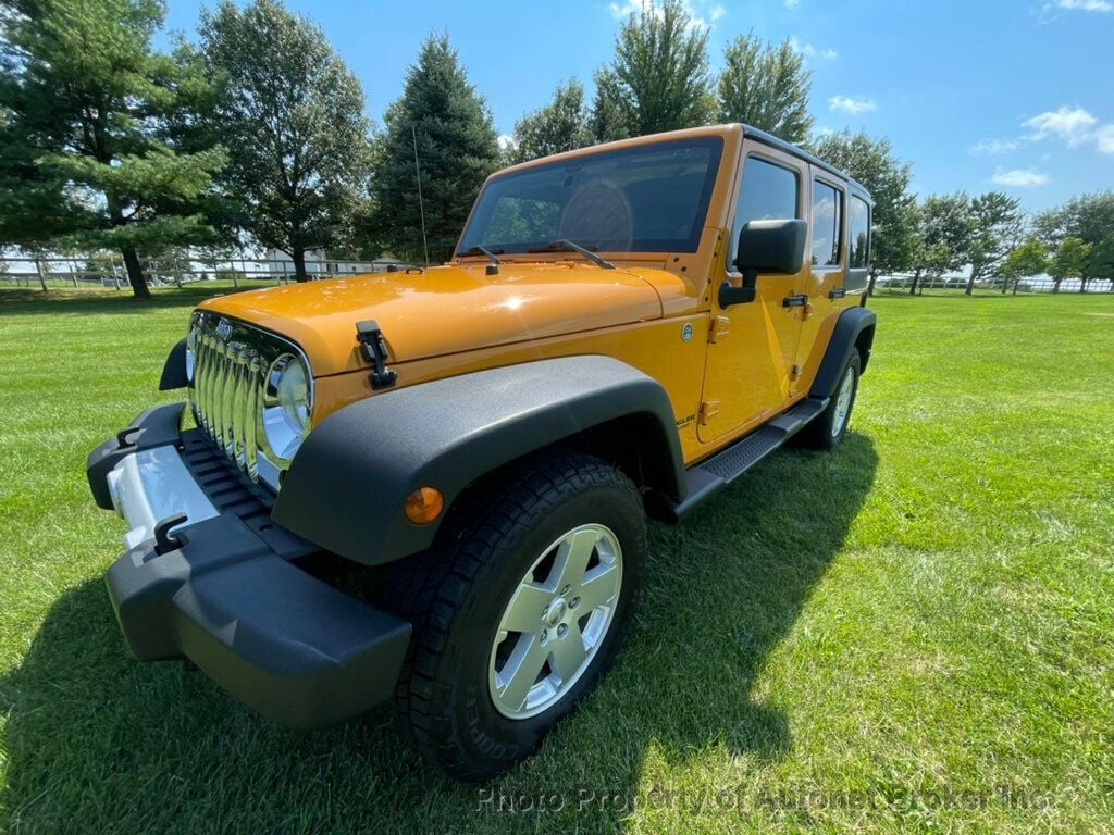 2012 Jeep Wrangler Unlimited Sahara photo 37