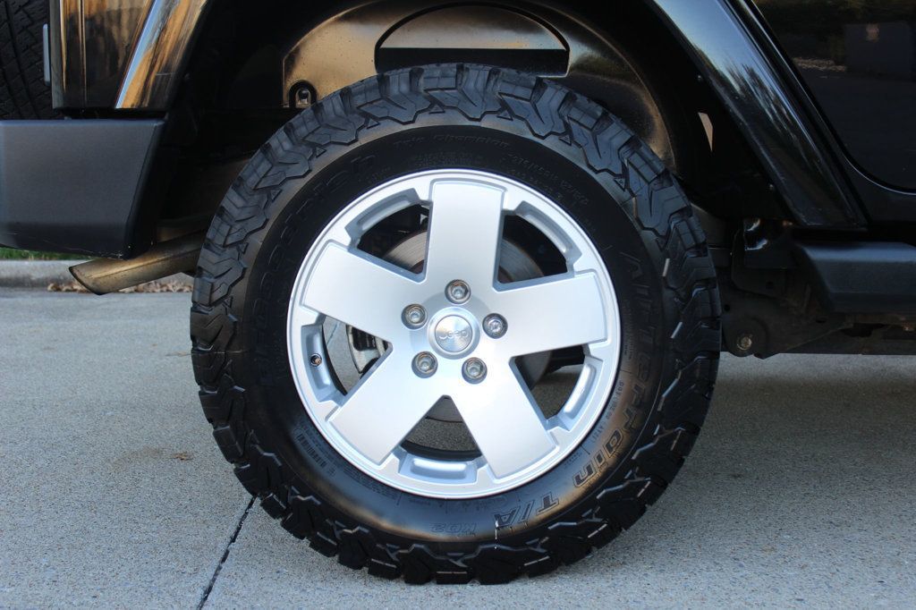 2012 Jeep Wrangler Unlimited 4WD 4dr Sahara - 23092310 - 9