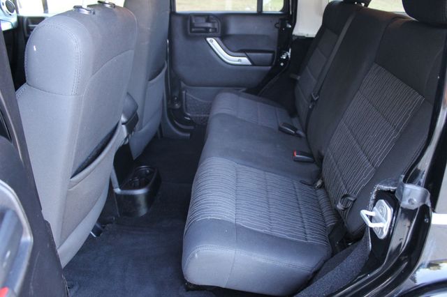 2012 Jeep Wrangler Unlimited 4WD 4dr Sahara - 23092310 - 23