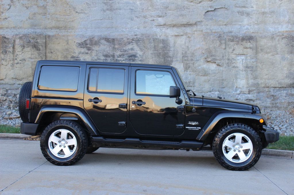 2012 Jeep Wrangler Unlimited 4WD 4dr Sahara - 23092310 - 3