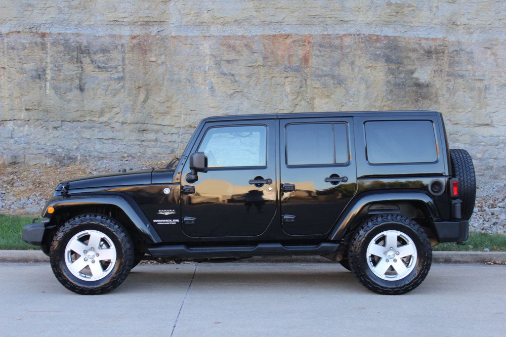 2012 Jeep Wrangler Unlimited 4WD 4dr Sahara - 23092310 - 7