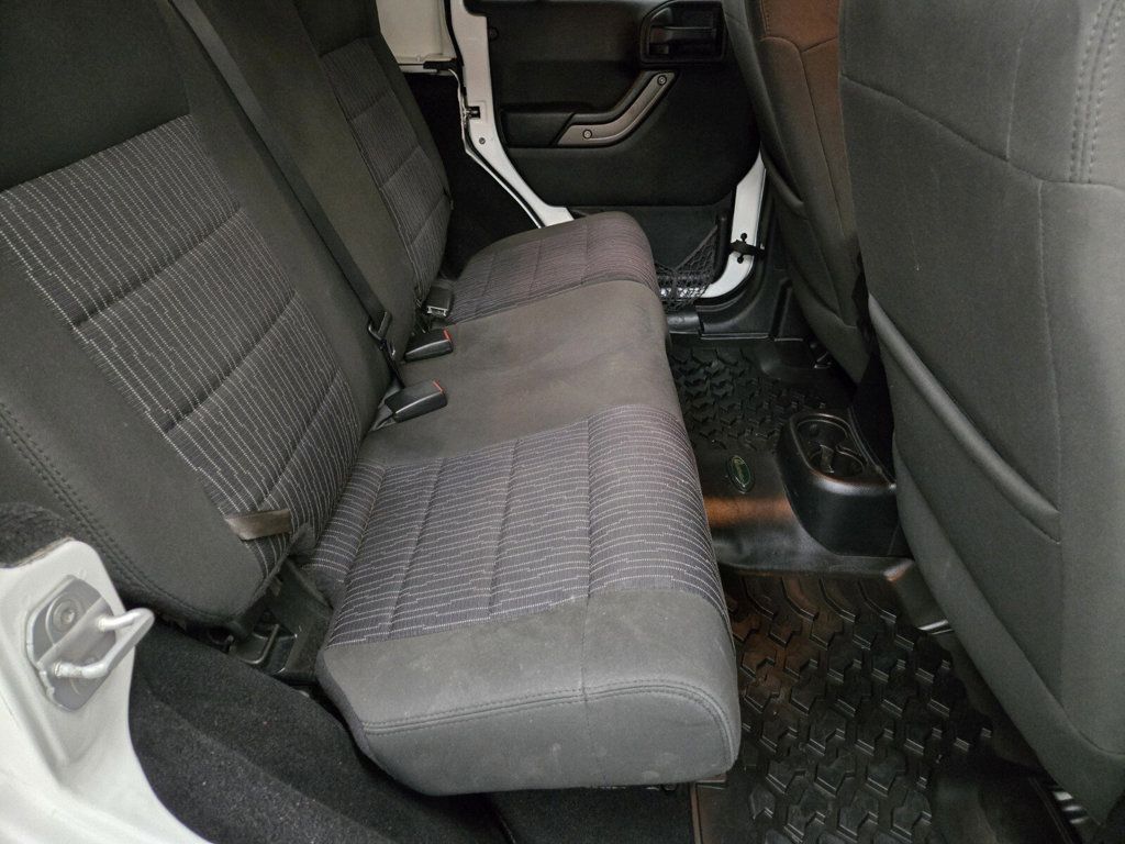 2012 Jeep Wrangler Unlimited 4WD 4dr Sport - 22900484 - 11