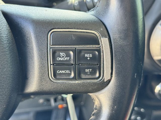 2012 Jeep Wrangler Unlimited 4WD 4dr Sport - 22934163 - 11