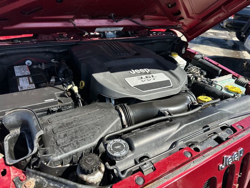 2012 Jeep Wrangler Unlimited 4WD 4dr Sport - 22973950 - 20