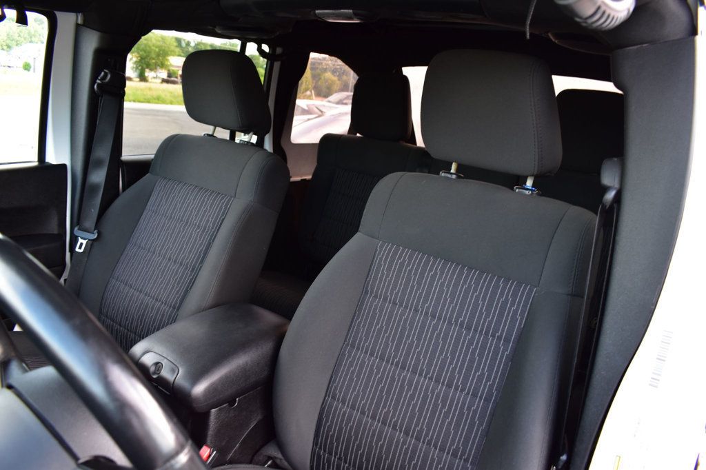 2012 Jeep Wrangler Unlimited Sport photo 14