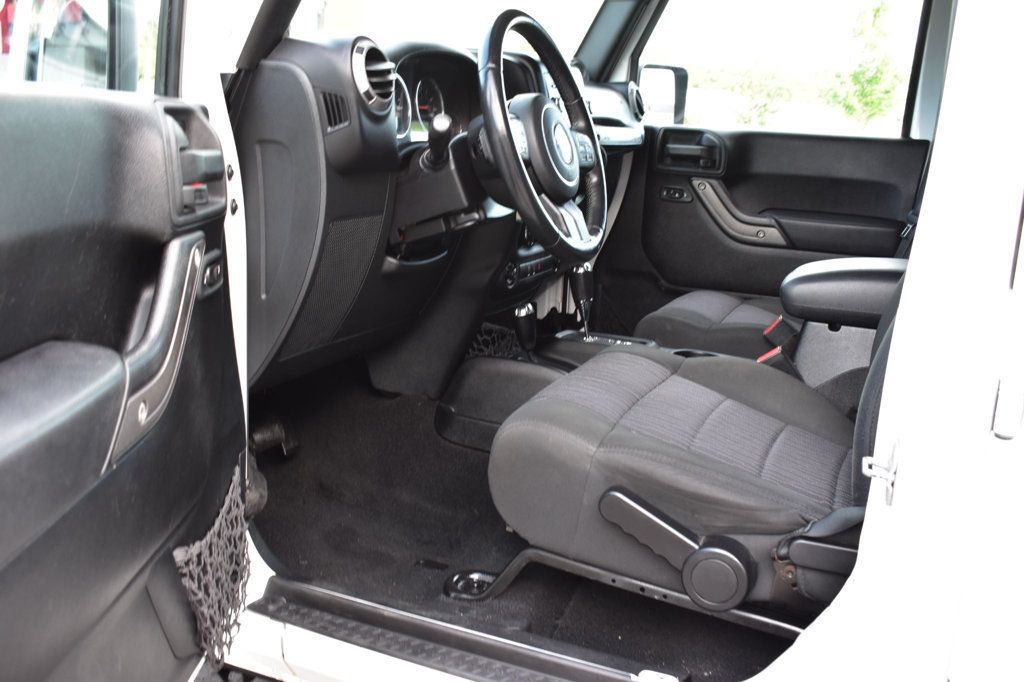 2012 Jeep Wrangler Unlimited Sport photo 15