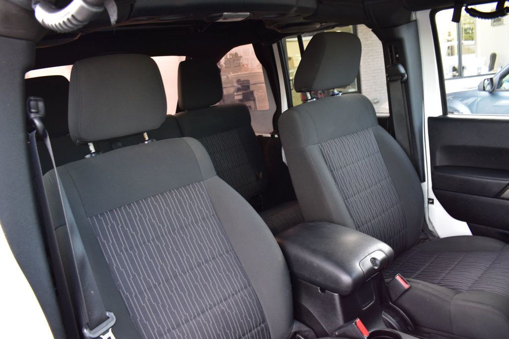 2012 Jeep Wrangler Unlimited Sport photo 17