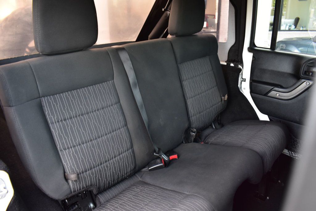2012 Jeep Wrangler Unlimited Sport photo 23
