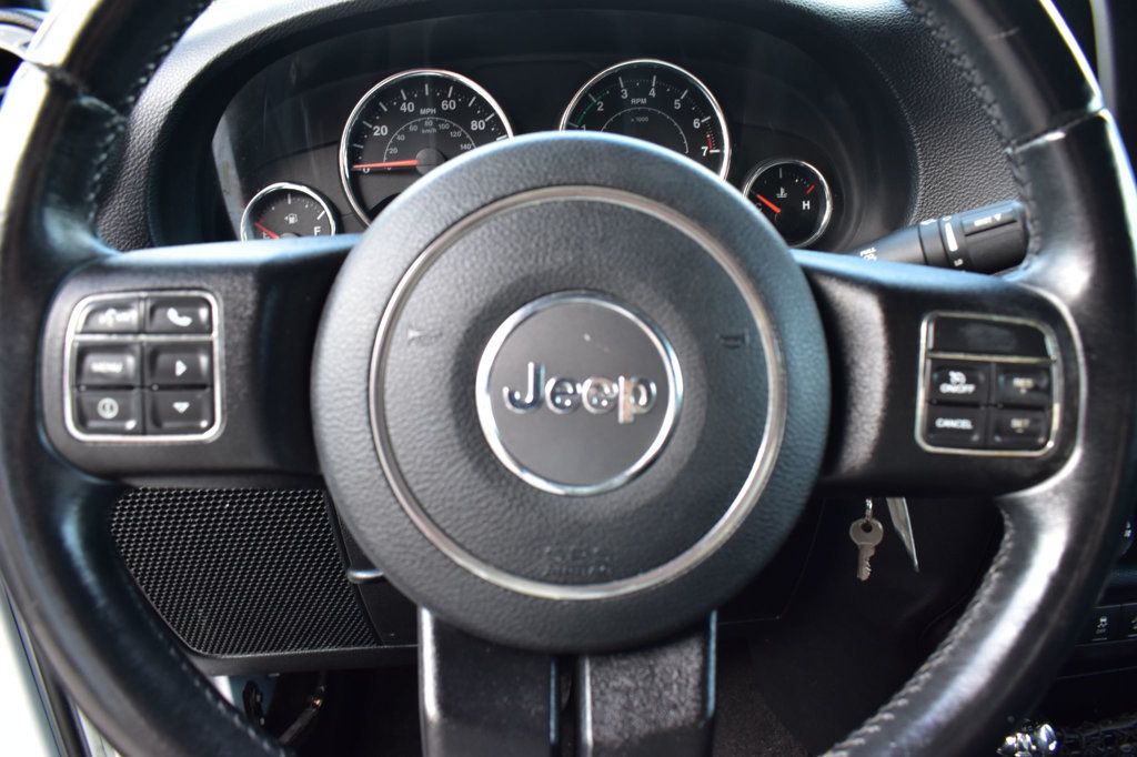 2012 Jeep Wrangler Unlimited Sport photo 27