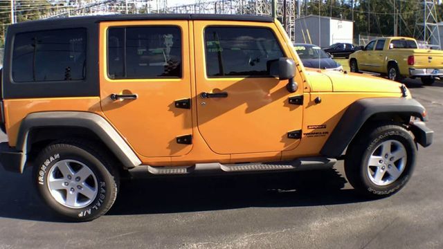 2012 Jeep Wrangler Unlimited 4WD 4dr Sport - 22637343 - 8