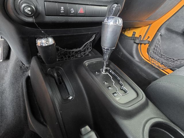 2012 Jeep Wrangler Unlimited 4WD 4dr Sport - 23044802 - 16