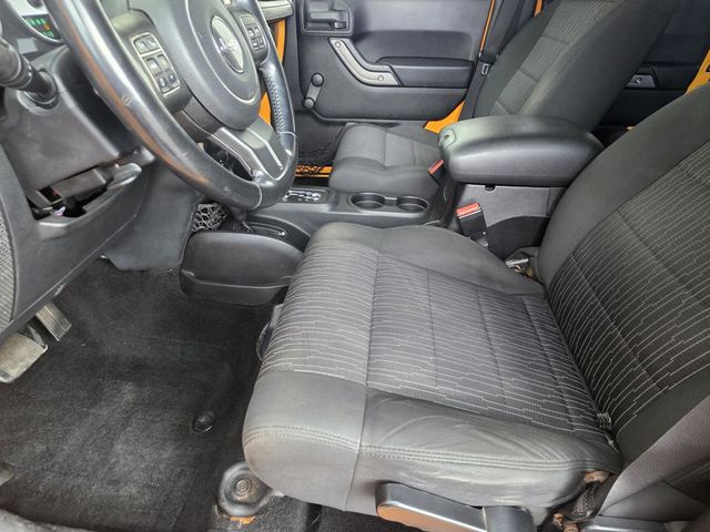 2012 Jeep Wrangler Unlimited 4WD 4dr Sport - 23044802 - 5
