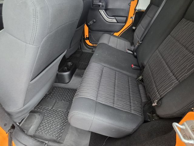 2012 Jeep Wrangler Unlimited 4WD 4dr Sport - 23044802 - 7
