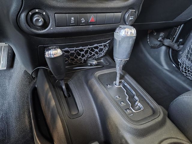 2012 Jeep Wrangler Unlimited 4WD 4dr Sport - 23078833 - 16