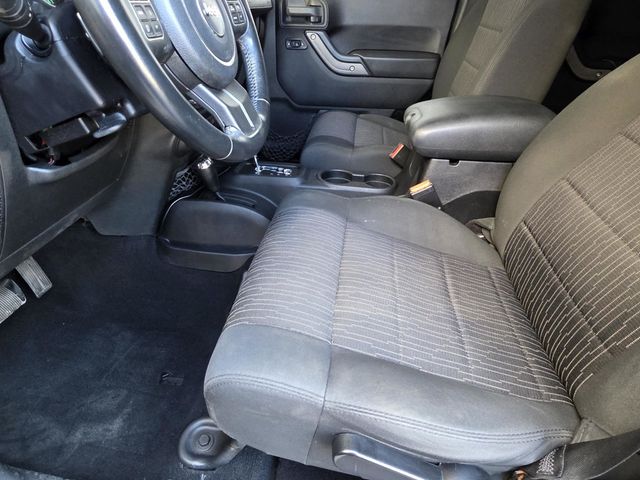 2012 Jeep Wrangler Unlimited 4WD 4dr Sport - 23078833 - 6