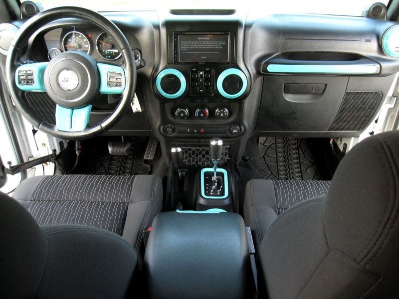 2012 Jeep Wrangler Unlimited Sport photo 20