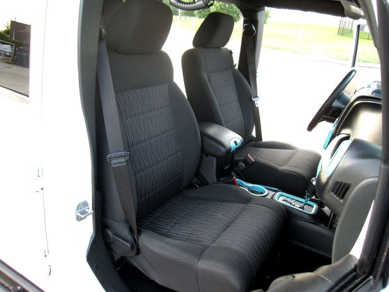 2012 Jeep Wrangler Unlimited Sport photo 24