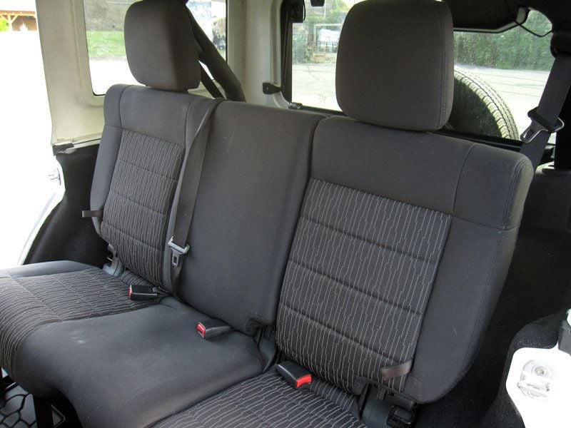 2012 Jeep Wrangler Unlimited Sport photo 28