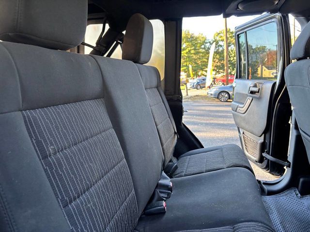2012 Jeep Wrangler Unlimited 4WD 4dr Sport - 22930535 - 13