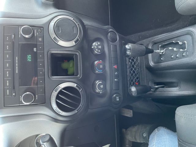 2012 Jeep Wrangler Unlimited 4WD 4dr Sport - 21841396 - 8