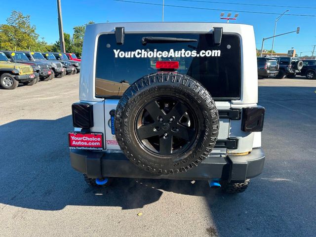 2012 Jeep Wrangler Unlimited Arctic 4x4 4dr SUV - 22912818 - 3