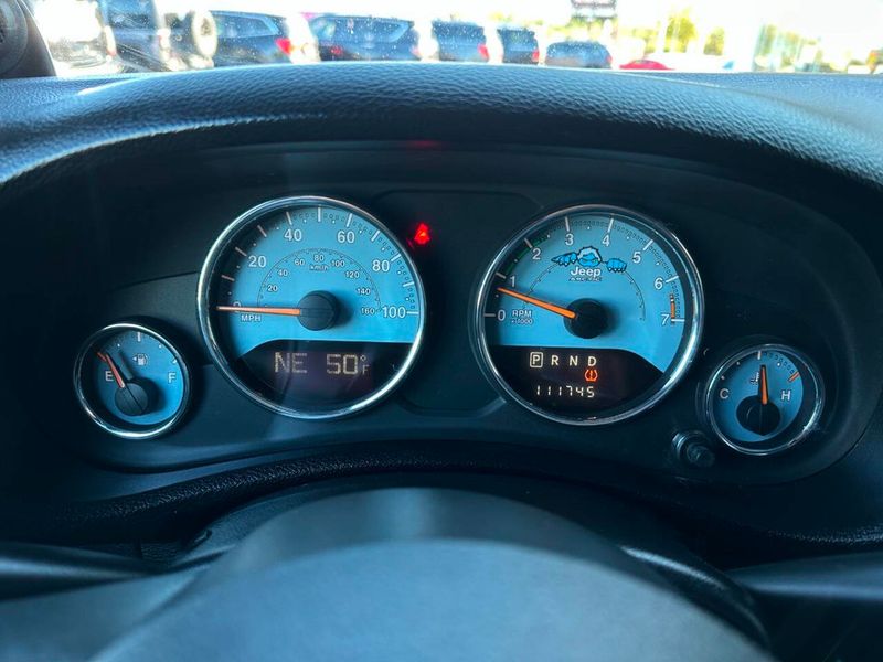 2012 Jeep Wrangler Unlimited Arctic 4x4 4dr SUV - 22912818 - 39