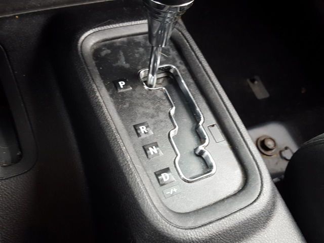 2012 Jeep Wrangler Unlimited (Easy Fix) Sport 4WD - 18941706 - 11