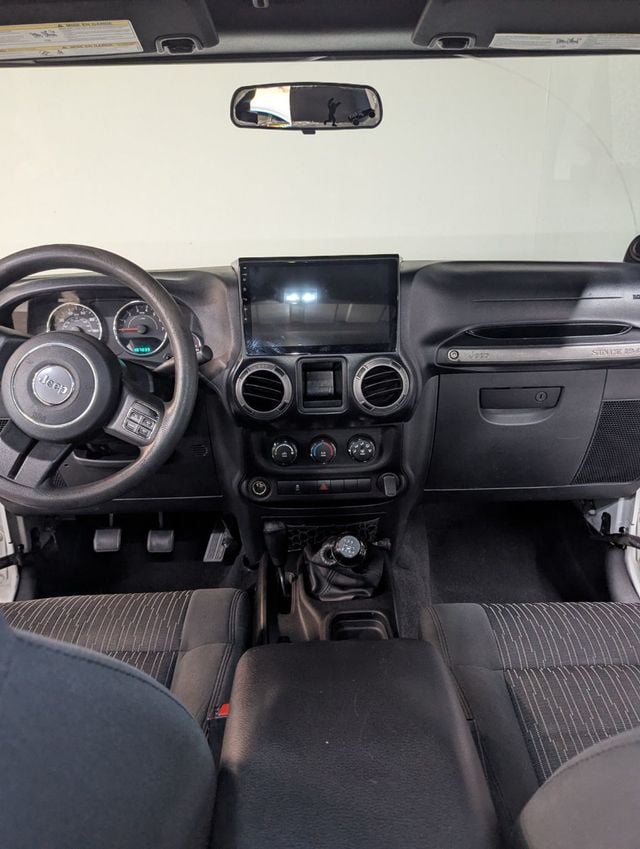 2012 Jeep Wrangler Unlimited Hardtop 6 spd stick 4x4 lift kit lots of extras - 23058374 - 7