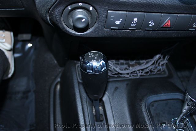 2012 Jeep Wrangler Unlimited Jeep Wrangler Sahara Altitude Limited 4WD - 22986404 - 15