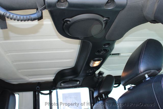 2012 Jeep Wrangler Unlimited Jeep Wrangler Sahara Altitude Limited 4WD - 22986404 - 16