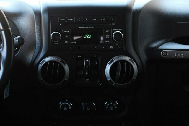 2012 Jeep Wrangler Unlimited ONE OWNER 4WD SPORT UNLIMITED 3.6L W/ MANUAL TRANSMISSION - 23004222 - 12