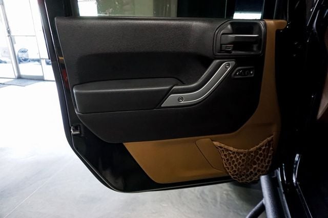 2012 Jeep Wrangler Unlimited *Sahara* *Lifted/Wheels* *Winch* *Only 24k Miles* - 22959956 - 18