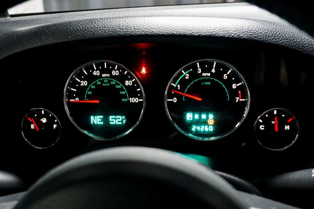 2012 Jeep Wrangler Unlimited *Sahara* *Lifted/Wheels* *Winch* *Only 24k Miles* - 22959956 - 20