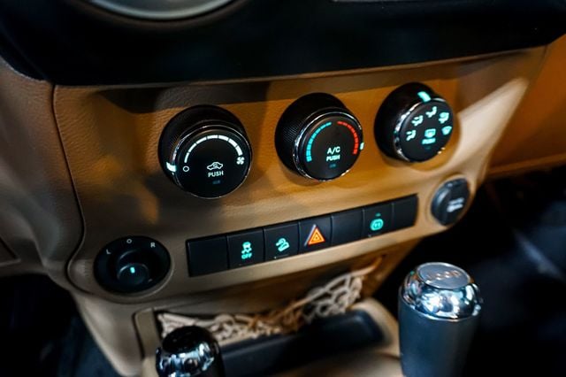 2012 Jeep Wrangler Unlimited *Sahara* *Lifted/Wheels* *Winch* *Only 24k Miles* - 22959956 - 24