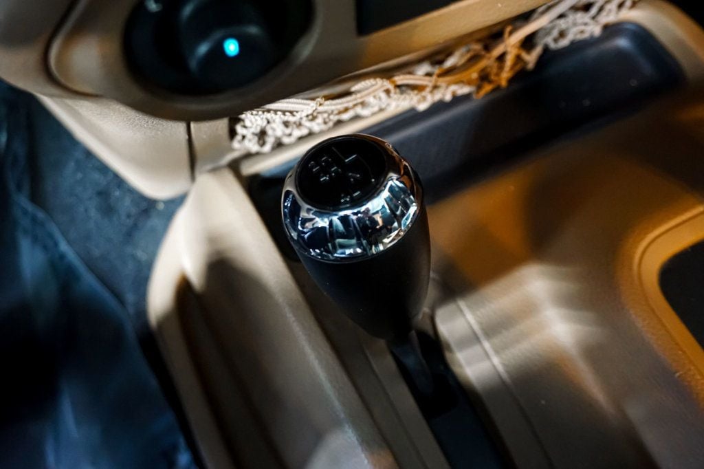 2012 Jeep Wrangler Unlimited *Sahara* *Lifted/Wheels* *Winch* *Only 24k Miles* - 22959956 - 25