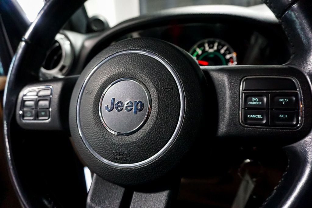 2012 Jeep Wrangler Unlimited *Sahara* *Lifted/Wheels* *Winch* *Only 24k Miles* - 22959956 - 26