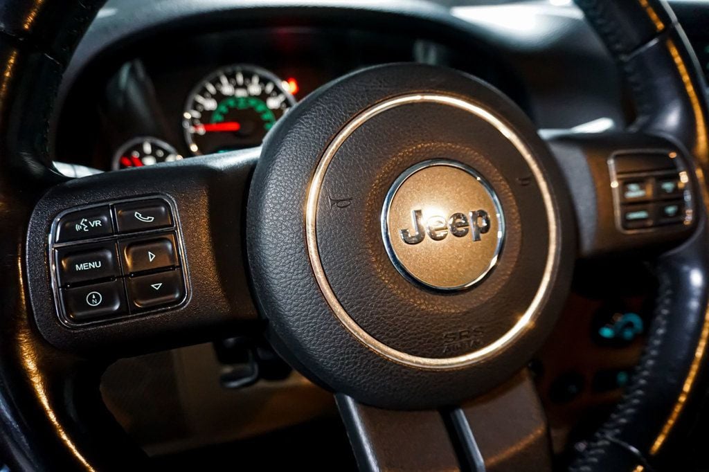 2012 Jeep Wrangler Unlimited *Sahara* *Lifted/Wheels* *Winch* *Only 24k Miles* - 22959956 - 27