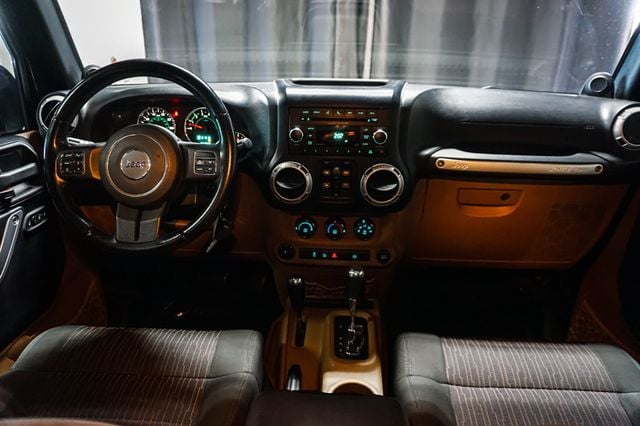 2012 Jeep Wrangler Unlimited *Sahara* *Lifted/Wheels* *Winch* *Only 24k Miles* - 22959956 - 31